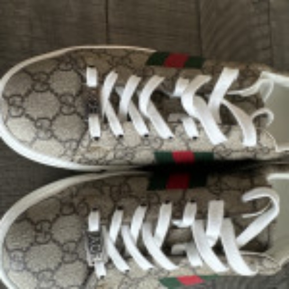 Gucci Sneakers - Picture 1 of 1